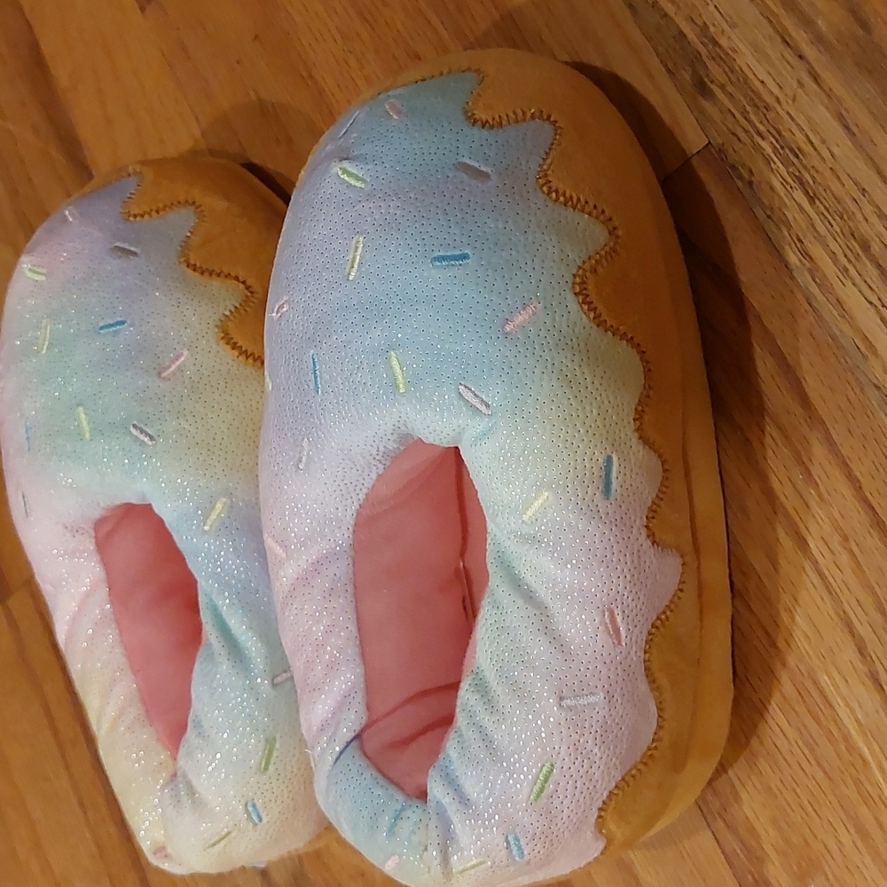 Wonder Nation Slippers - Picture 8 of 10